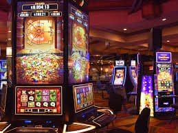 Studio European Roulette kakakslot88 dengan roda fisik dan dealer profesional